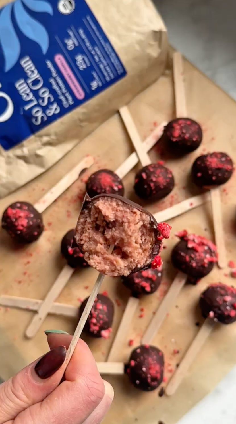 No-Bake Strawberry Protein Cake Pops