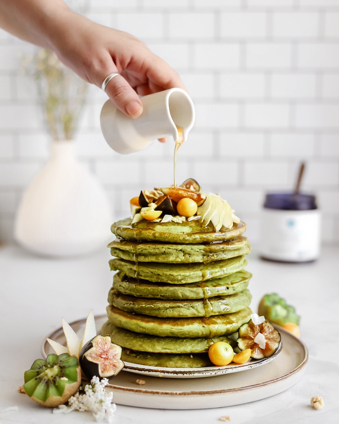 https://ora.organic/cdn/shop/files/Ora-Organic-Matcha-Pancakes-12_720x900%402x.jpg?v=4905322289178940467