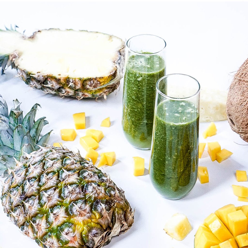 Pineappling for the Beach: Vegan Tropical Pineapple Smoothie