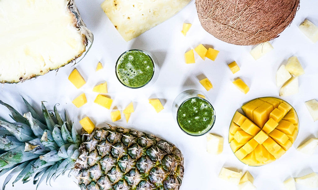 Pineappling for the Beach: Vegan Tropical Pineapple Smoothie